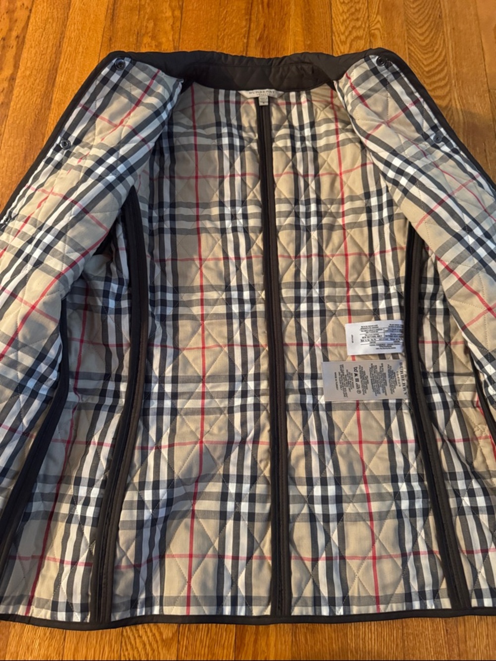 Burberry Women’s Quilted Black Utility Jacket Size Small - Picture 4 of 6